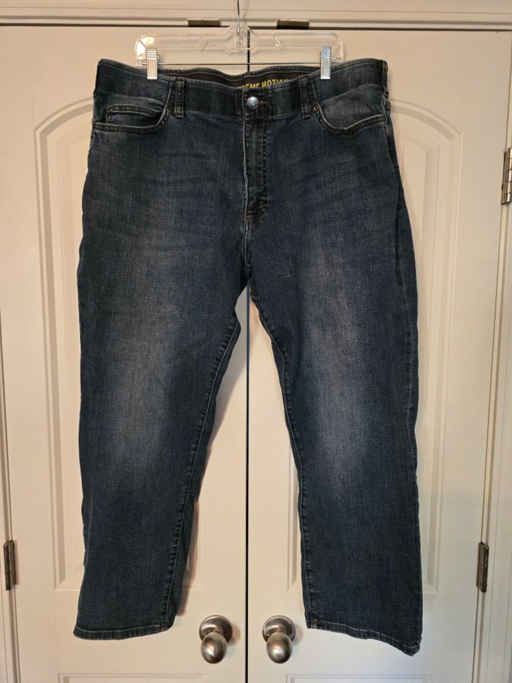 Lee Extreme Motion Straight Fit Tapered Leg Jeans Men's 42x30 Dark Blue NEW